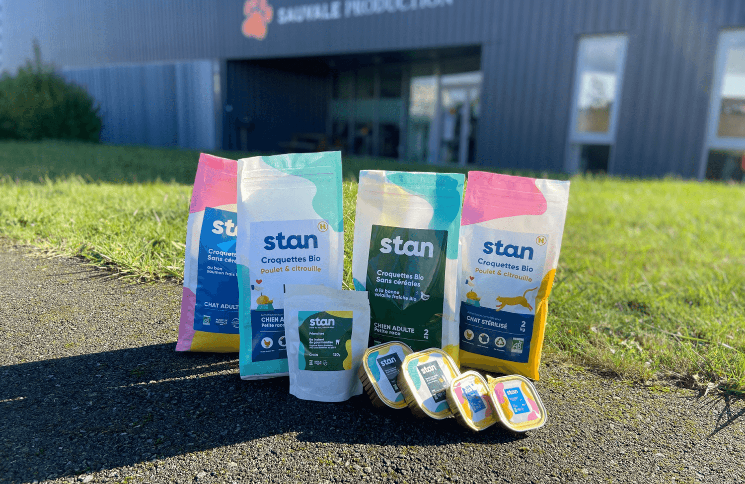 Pâtées ou croquettes pour chiens et chats ? - Stan.bio